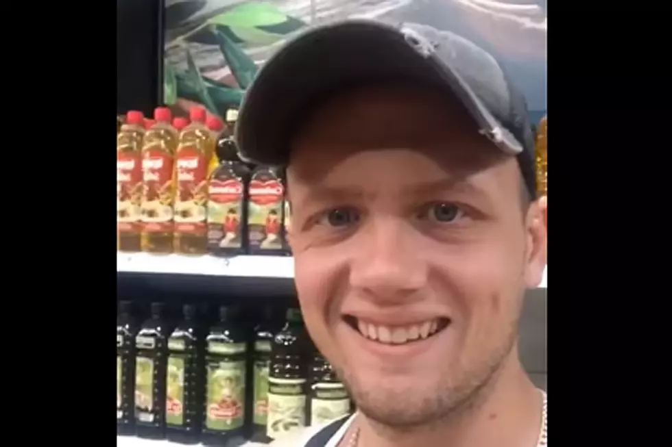 Guy Torments Fiancee on Vacation With Same Horrible Joke Over and Over and…